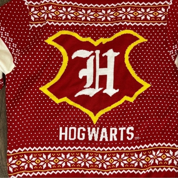 Wizarding World Harry Potter Unisex Size XL Red Yellow Button Down Cardigan - Picture 2 of 8